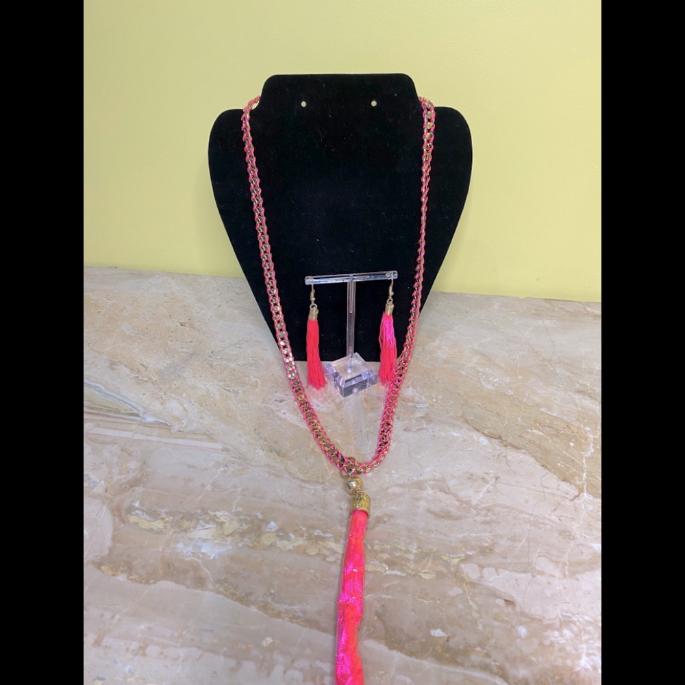 NECKLACE/ color pink
